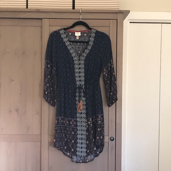 Knox Rose dress with tie waist - Picture 3 of 5